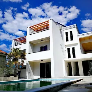 Star With Pool , Biograd Na Moru Chorvatsko