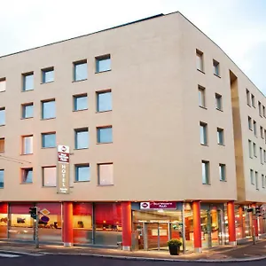 **** Отель Western Plaza Австрия