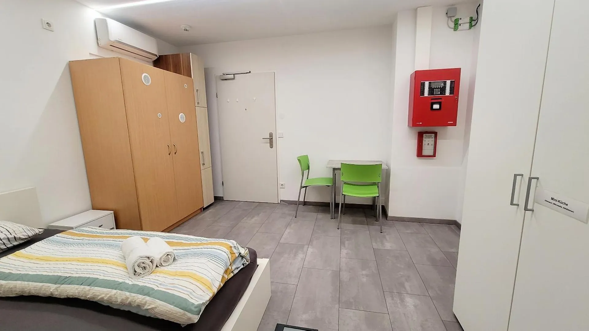 Tota Studio Viena 0*,